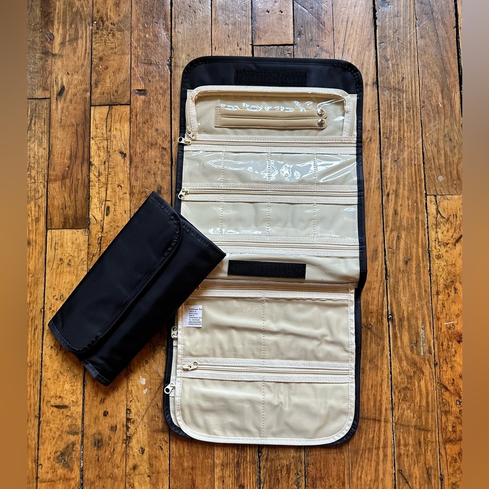 ✨NWOT✨ Travel Jewelry Bag with Removable Pouch